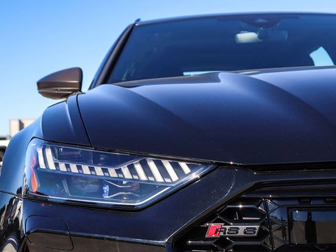 New 2026 Audi RS 6 performance image 9