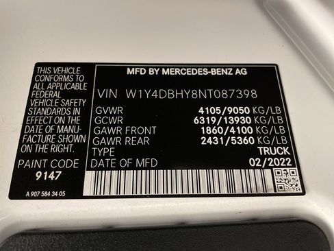 Used 2022 Mercedes-Benz Sprinter 144 Cargo image 22