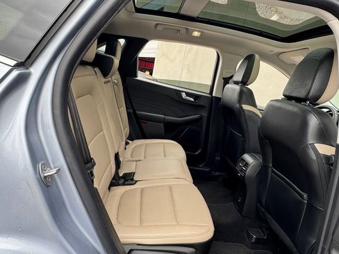 Used 2022 Ford Escape Titanium w/ Class II Trailer Tow Package AWD/4WD image 33