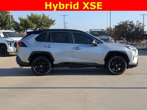 Used 2022 Toyota RAV4 XSE image 4