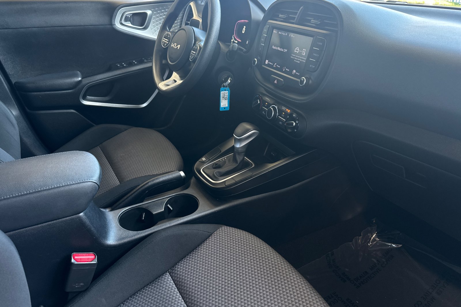 Used 2024 Kia Soul LX w/ Option Group 015 FWD image 16