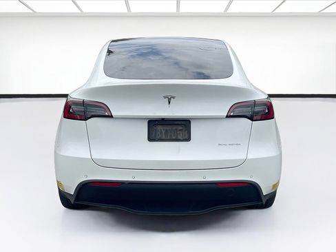 Used 2022 Tesla Model Y Long Range AWD/4WD image 5