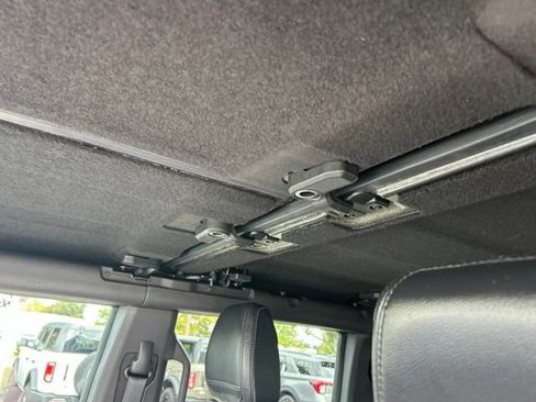 Used 2022 Ford Bronco Wildtrak AWD/4WD image 18