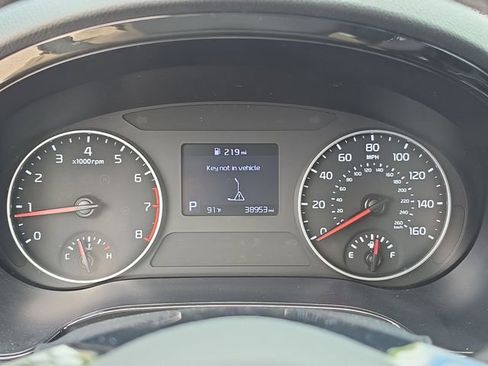 Certified 2023 Kia Seltos S FWD image 17