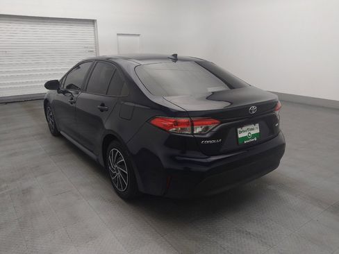 Used 2023 Toyota Corolla LE FWD image 5