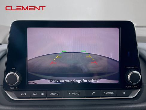 Used 2022 Nissan Rogue SV FWD image 20
