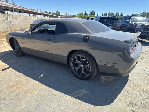 Used 2017 Dodge Challenger SXT Plus image 7