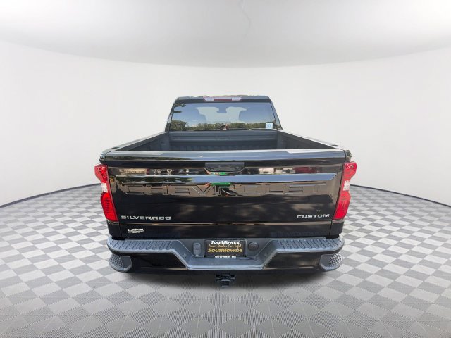 Used 2023 Chevrolet Silverado 1500 Custom RWD image 6
