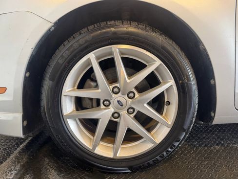 Used 2012 Ford Fusion SEL FWD image 32