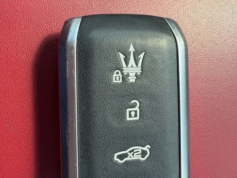 Used 2023 Maserati Grecale Modena AWD/4WD image 19