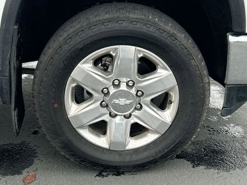 Used 2020 Chevrolet Silverado 2500 LTZ image 30