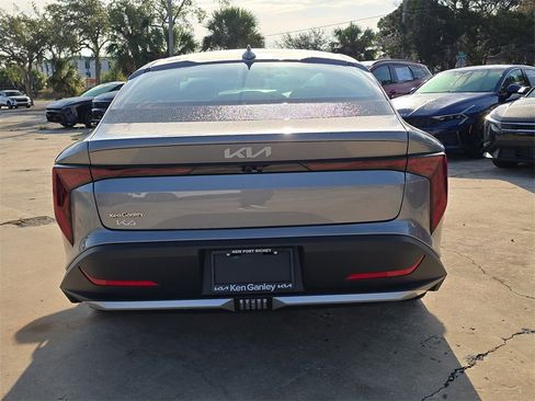 New 2025 Kia K4 EX image 7