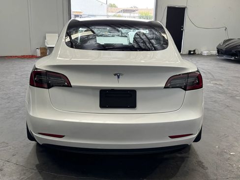 Used 2023 Tesla Model 3 Standard Range image 3