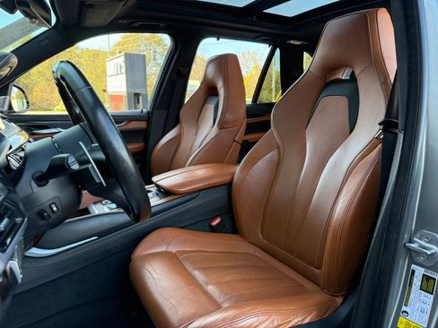 Used 2016 BMW X5 M image 25