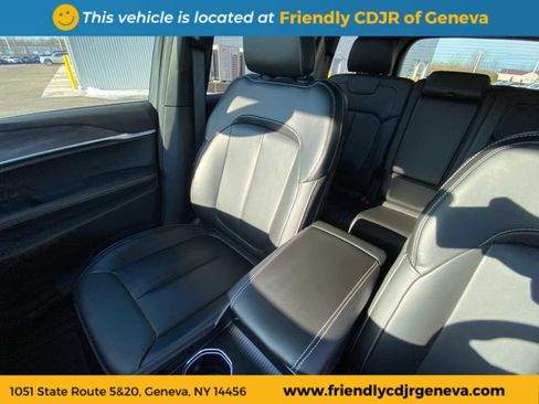 New 2025 Jeep Grand Cherokee Limited image 10