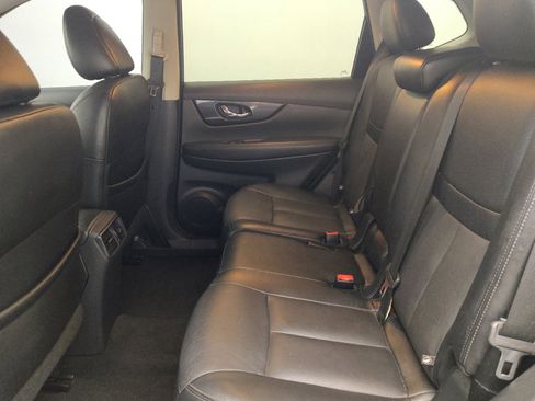Used 2017 Nissan Rogue SL w/ SL Premium Package FWD image 18