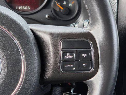 Used 2015 Jeep Patriot High Altitude image 27