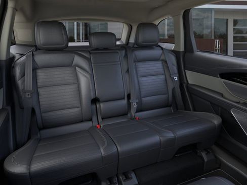 New 2025 Lincoln Nautilus Reserve image 11