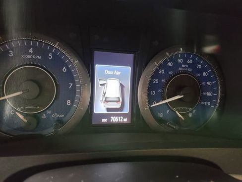 Used 2019 Toyota Sienna XLE image 18