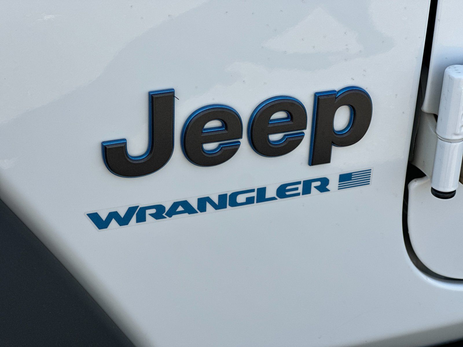 Used 2024 Jeep Wrangler Unlimited Rubicon 4xe AWD/4WD image 38