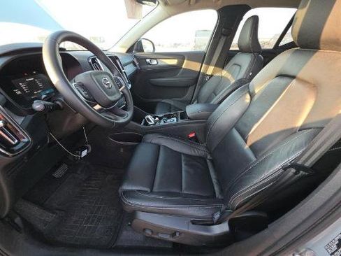 Used 2024 Volvo XC40 B5 Plus w/ Protection Package Premier AWD/4WD image 5