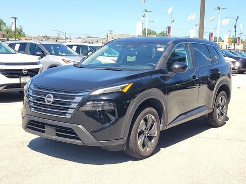 Used 2025 Nissan Rogue SV FWD image 2