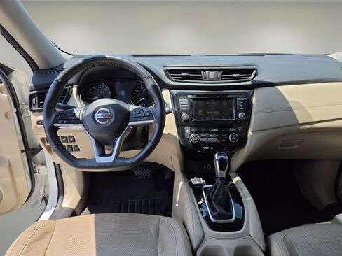 Used 2019 Nissan Rogue SL w/ Premium Package FWD image 12