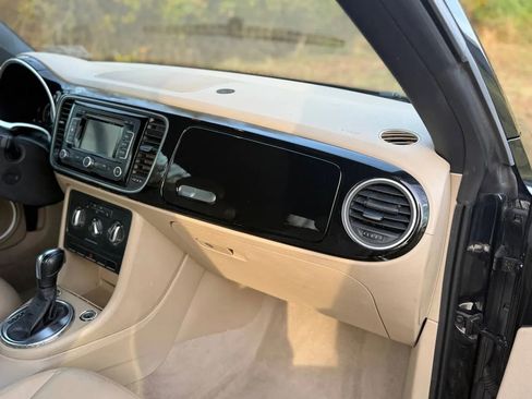 Used 2013 Volkswagen Beetle 2.5 image 28