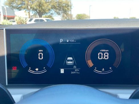 Used 2025 Hyundai Tucson SEL image 14