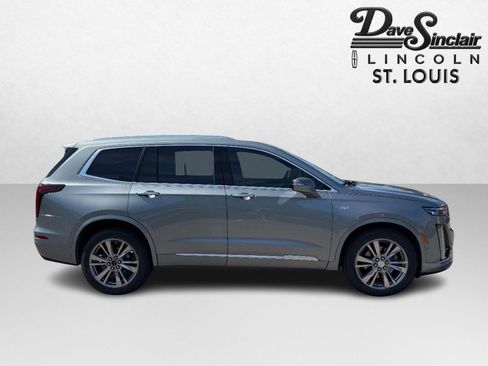 Used 2023 Cadillac XT6 Premium Luxury w/ Technology Package AWD/4WD image 2