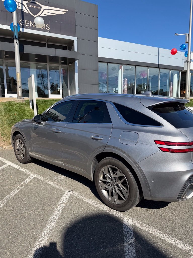 Used 2022 Genesis GV70 2.5T w/ Advanced Package AWD/4WD image 3