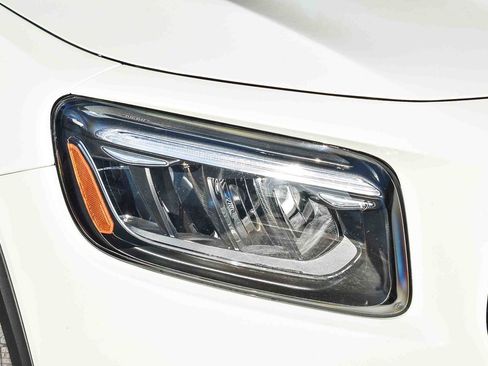 Used 2025 Mercedes-Benz GLB 35 AMG 4MATIC image 8