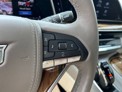 Used 2023 Cadillac Escalade Premium Luxury Platinum image 19