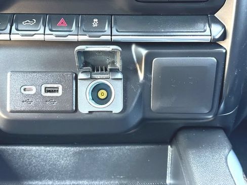 Used 2023 Chevrolet Silverado 2500 LT w/ Convenience Package AWD/4WD image 34