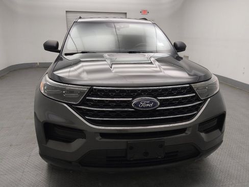 Used 2020 Ford Explorer XLT w/ Comfort Package image 14