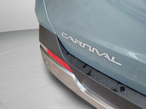 New 2027 Kia Carnival SX FWD image 31