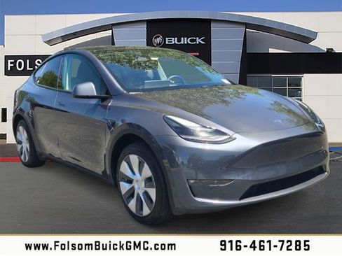 Used 2023 Tesla Model Y Long Range AWD/4WD image 1