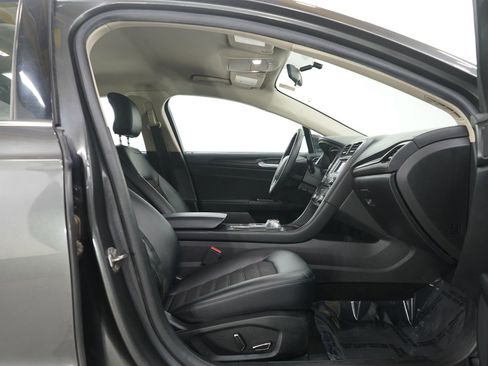 Used 2018 Ford Fusion SE w/ Equipment Group 601A image 11