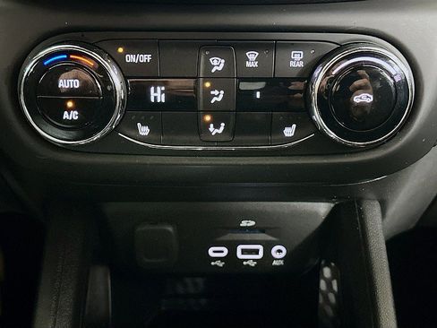 Used 2022 Chevrolet TrailBlazer RS w/ Sun and Liftgate Package FWD image 17