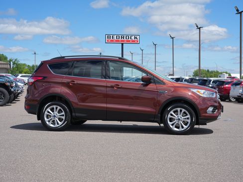 Used 2018 Ford Escape SEL AWD/4WD image 2