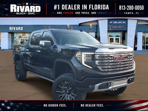 Used 2024 GMC Sierra 1500 Denali w/ Denali Reserve Package AWD/4WD image 1