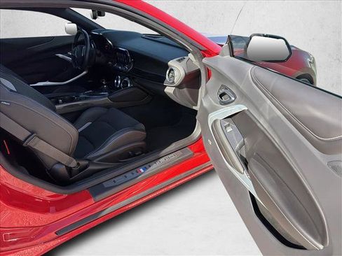 Used 2022 Chevrolet Camaro SS RWD image 17