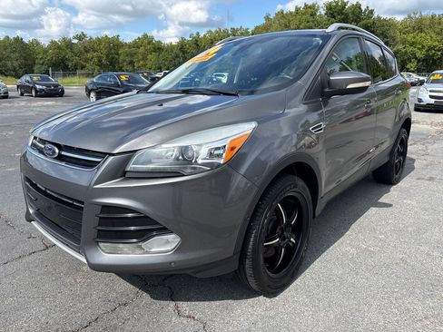 Used 2014 Ford Escape Titanium w/ Equipment Group 401A AWD/4WD image 2