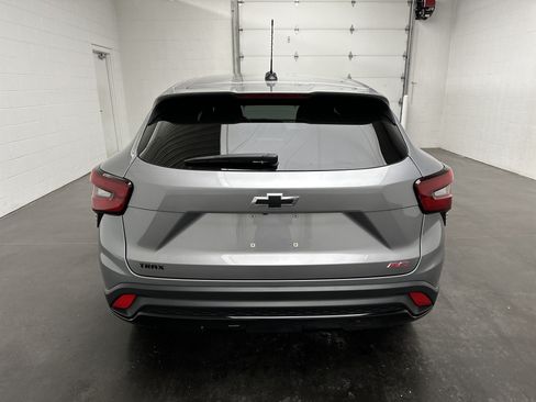 Used 2024 Chevrolet Trax RS w/ Driver Confidence Package FWD image 8