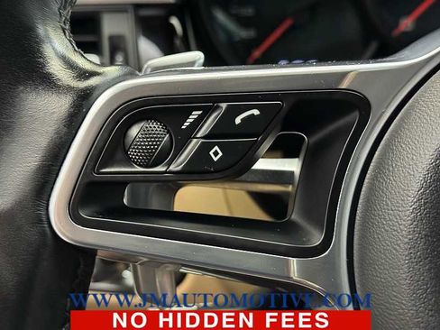 Used 2021 Porsche Macan image 40