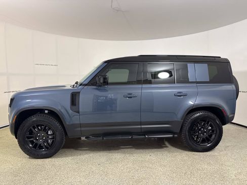 Used 2026 Land Rover Defender 110 S AWD/4WD image 2