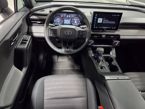 Used 2026 Toyota RAV4 SE FWD image 7