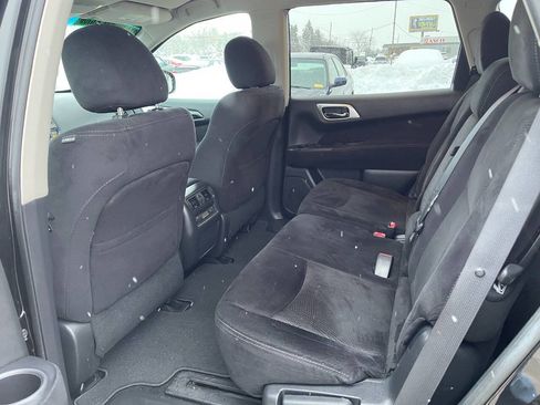 Used 2016 Nissan Pathfinder S image 11