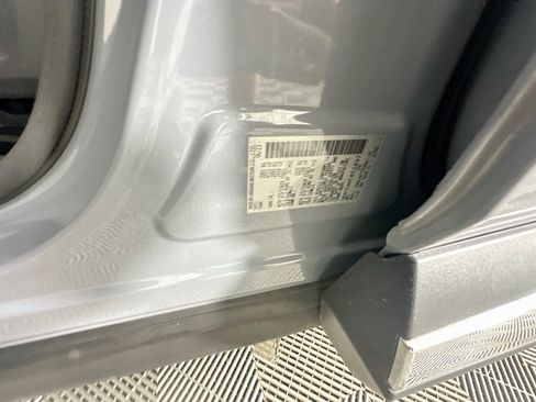 Used 2023 Nissan Rogue SL FWD image 12