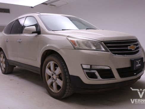 Used 2016 Chevrolet Traverse LT w/ Traveler's Package image 6